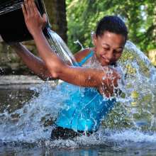 DungeonMasterOne: Download: Friday looking hot in cold water!
