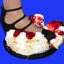 PieZone: Epic Cake Fight Scene w/Julianne and Hannah in Bras and Pantyhose!