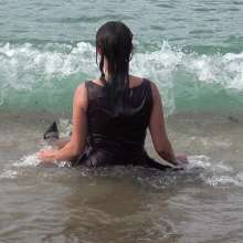 LisaMoomin: Girls Getting Wet!