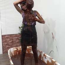 MostWam: Chocolate Bath Training Danielle