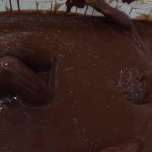 MostWam: Chocolate Bath Training Danielle