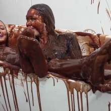 MostWam: Chocolate Bath Training Amy And Jem