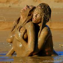 DuncanEdwards: Multi-Girl Mud?