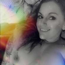 pie_burglar: New girl wants to do customs.