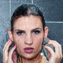 WAM Photography: WAM Photography--Jasmin takes a bath