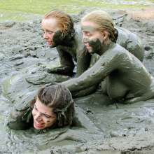 DuncanEdwards: Multi-Girl Mud?