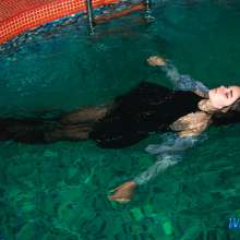 wet.look.me: Need to see this wet beauty!  New cool and sexy wetlook set!