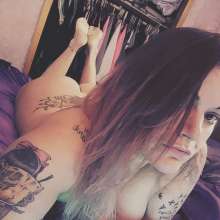 pie_burglar: New girl wants to do customs.
