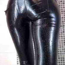 lofw: Tight and wet leatherpants
