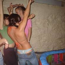 Plonk: Pix, pix and more pix.