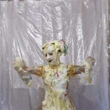 Cinqgirlracer: Cinq in Circus Clown Fun!
