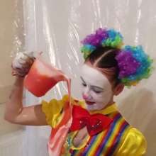 Cinqgirlracer: Cinq in Circus Clown Fun!