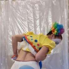 Cinqgirlracer: Cinq in Circus Clown Fun!