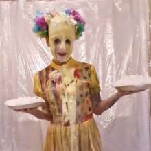 Cinqgirlracer: Cinq in Circus Clown Fun!