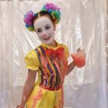 Cinqgirlracer: Cinq in Circus Clown Fun!