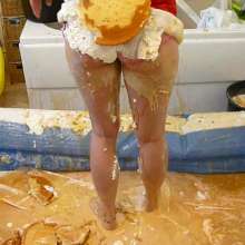 Djmeak: Jess Santa Pies