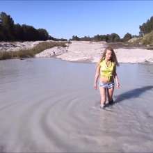 RevSlymsford: More Muddy Welly Fun In Tight Yellow Top + Daisy Dukes