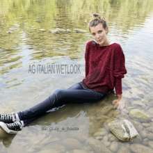 Ag Italian Wetlook: Giulia in river with old converse, jeans, sweater and t-shirt (braless)