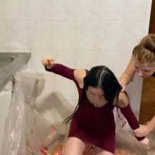 Top Messy Girls: 2 Crazy Videos of a Girl Poured a Lot of Products