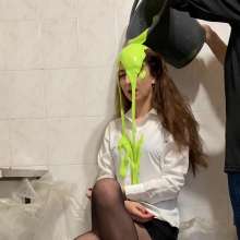 Top Messy Girls: A Big Bucket of Slime!