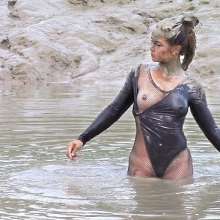 FOXY: A wonderful mud video