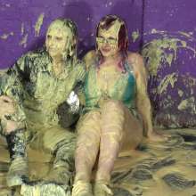 DungeonMasterOne: Hot Pants Vs Army Trousers with Wendy and Miss Pink!