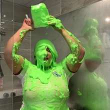 TheGungeZone: Kellie's Messy Football Forfeit