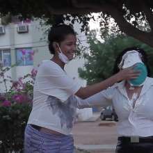 lovingmessy4you: Pied and Humilliated by Strangers
