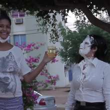 lovingmessy4you: Pied and Humilliated by Strangers