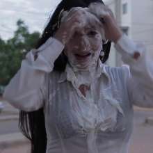 lovingmessy4you: Pied and Humilliated by Strangers