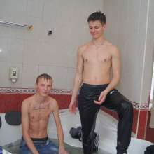 Wet Live Team: Ruslan Invited Artem to the Bath and They Got Wet Together!