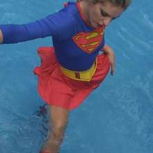 wamtec: Supergirl Vs Flashgirl