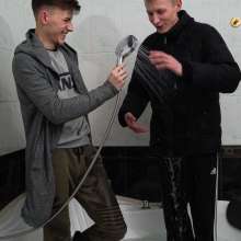Wet Live Team: These Guys Are Big WAM Enthusiasts Filming Themselves