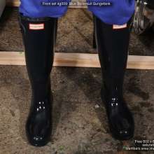 DungeonMasterOne: Saturation Hall: New girl Aurora meets the Gunge Tank!