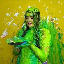 The Man and The Wife: New Download: 'Chloe's Pie Barrage'