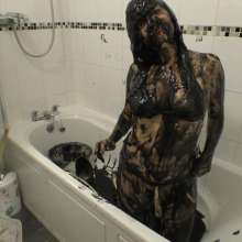TheGungeZone: Dolly Gets Tarred