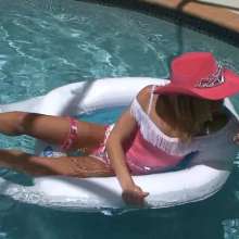 wamtec: Ellie and Cali Play in the Pool