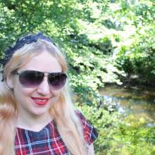 DungeonMasterOne: Felicity Plaid Dress River Bath