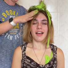 Top Messy Girls: Green Slime Hair