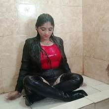 WetPlace: Jazminss Lovely Shower