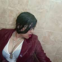WetPlace: Jazminss Showering Fully-Clothed In The Bathroom