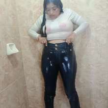 WetPlace: Jazminss Shower In Jeans