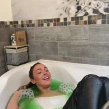 TheGungeZone: Lauren's Messy Slime Bath