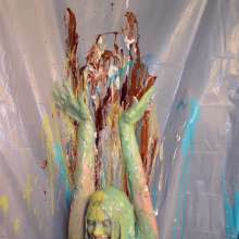 FunFilled Photography: Sydney's Pie and Slime Trivia Challenge in Jeans/Crop Top!