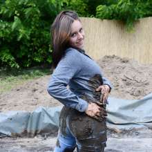 Lara_eurowam: Sofy's mud Trailer