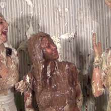 Anglefan: 3-girl pie video, updated quality