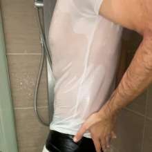 derekwam: White Wet Sagging