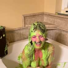 Slimed Models: Zoe and Dani Slime Each Other Naked