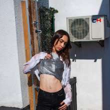 wet.look.me: Wetlook girl fully clothes in shower | Wetlook.biz