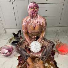 bsmessybakery: After work pies and gunge